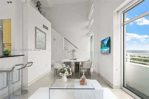 7600 Collins Avenue Miami Beach FL 33141