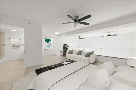 7600 Collins Avenue Miami Beach FL 33141