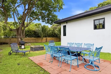 172 NW 90th Street El Portal FL 33150