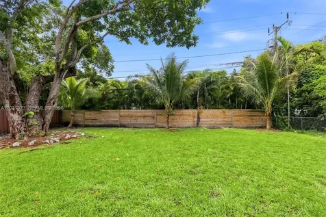 172 NW 90th Street El Portal FL 33150
