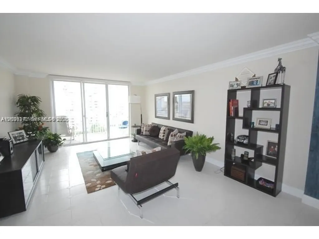 2851 NE 183 Street Aventura FL 33160