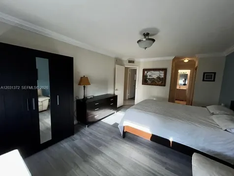 2851 NE 183 Street Aventura FL 33160