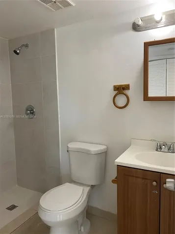 7075 NW 186th Street Hialeah FL 33015