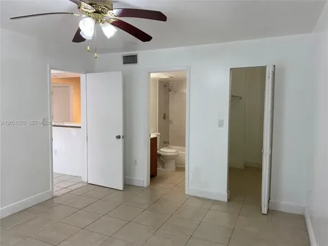 7075 NW 186th Street Hialeah FL 33015