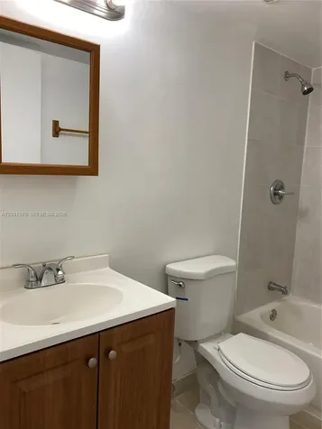 7075 NW 186th Street Hialeah FL 33015
