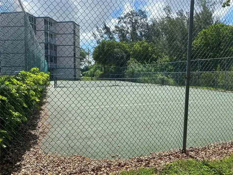 7075 NW 186th Street Hialeah FL 33015