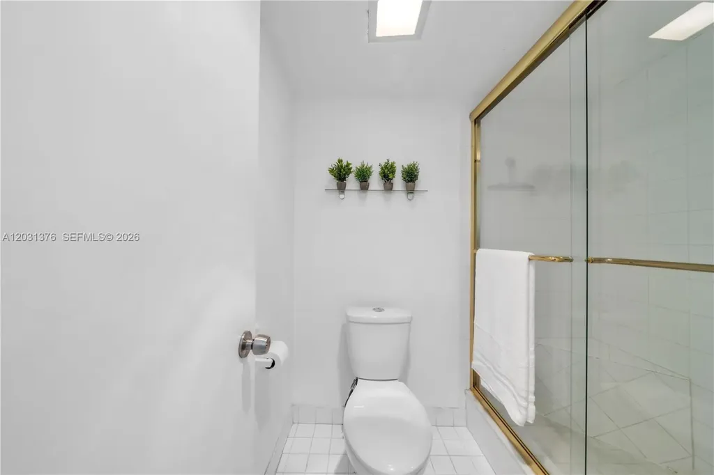 2101 S Ocean Drive Hollywood FL 33019