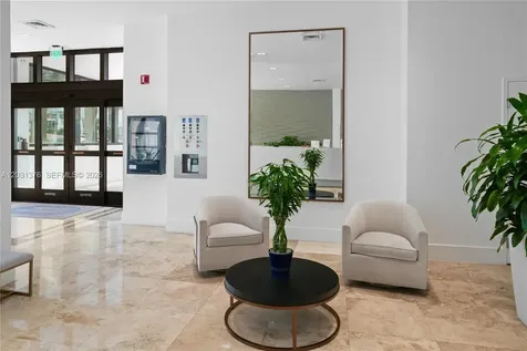 2101 S Ocean Drive Hollywood FL 33019
