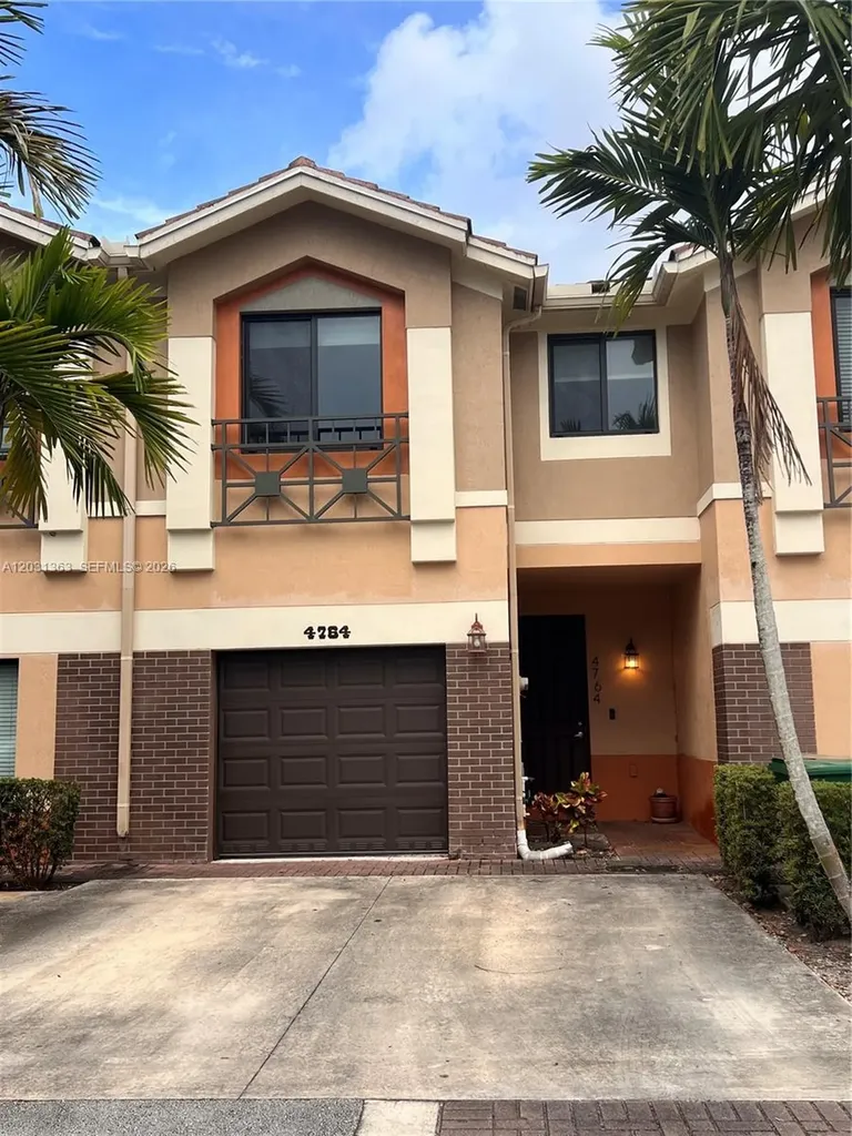 4764 E Station Square Davie FL 33314