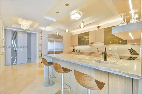 100 S Pointe Drive Miami Beach FL 33139