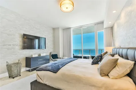 100 S Pointe Drive Miami Beach FL 33139