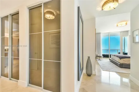 100 S Pointe Drive Miami Beach FL 33139