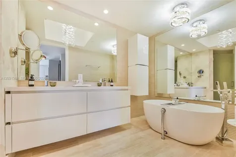 100 S Pointe Drive Miami Beach FL 33139