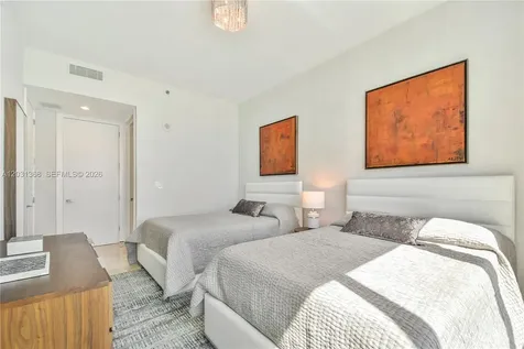 100 S Pointe Drive Miami Beach FL 33139