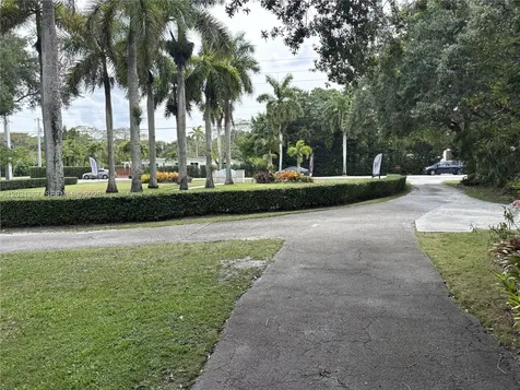 11715 SW 87th Avenue Miami FL 33176