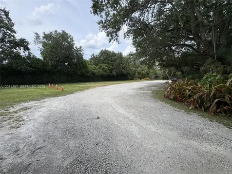 11715 SW 87th Avenue Miami FL 33176