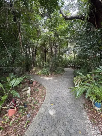 11715 SW 87th Avenue Miami FL 33176