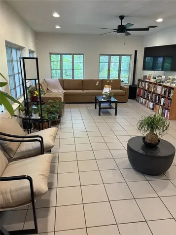 11715 SW 87th Avenue Miami FL 33176