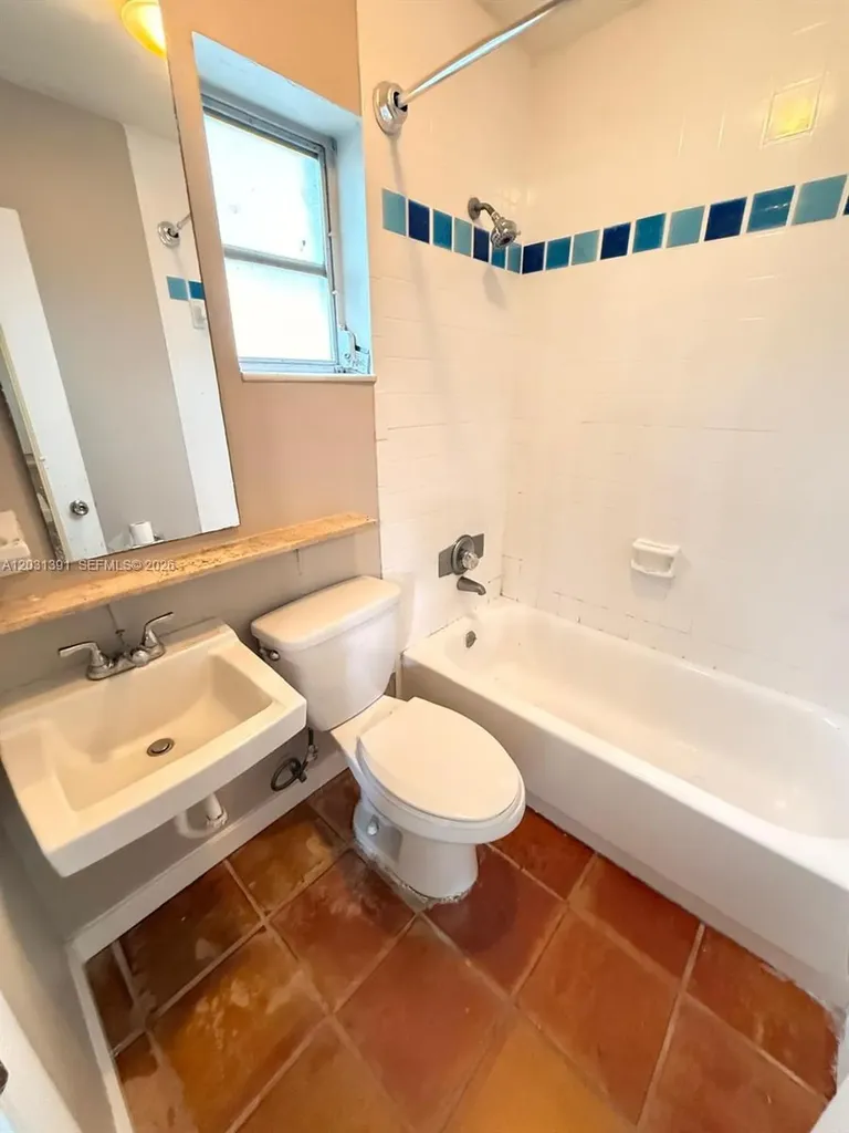 1151 NE 18th Street Fort Lauderdale FL 33305