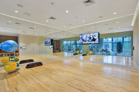 16385 Biscayne Boulevard North Miami Beach FL 33160