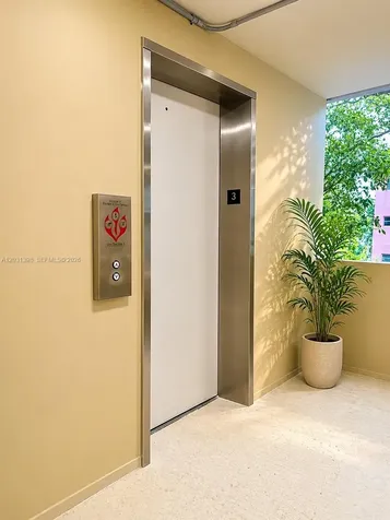 4011 N Meridian Avenue Miami Beach FL 33140