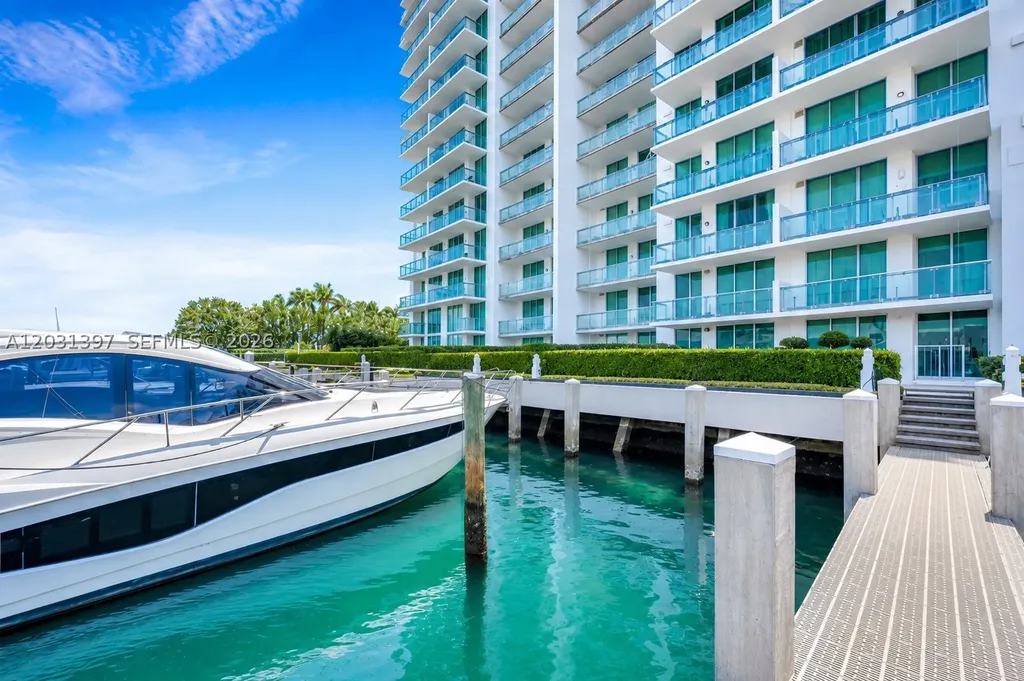 7928 East Drive North Bay Village FL 33141