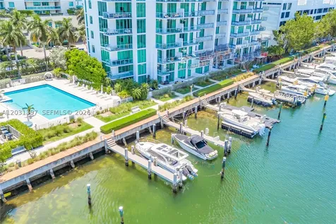 7928 East Drive North Bay Village FL 33141