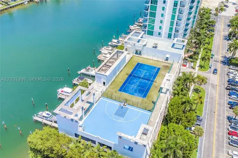 7928 East Drive North Bay Village FL 33141