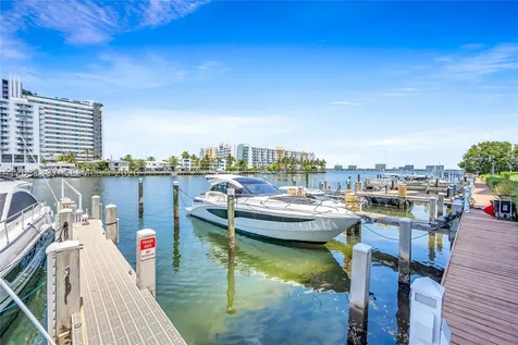 7928 East Drive North Bay Village FL 33141