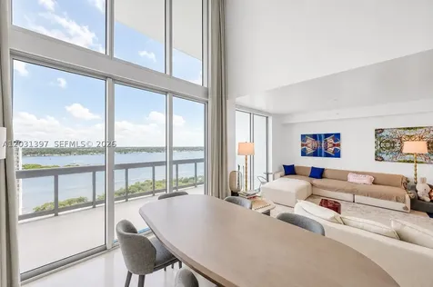 7928 East Drive North Bay Village FL 33141