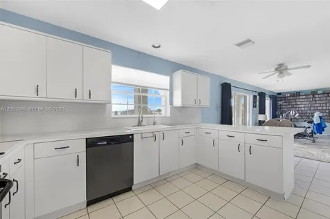 9314 SW 212th Terrace Cutler Bay FL 33189