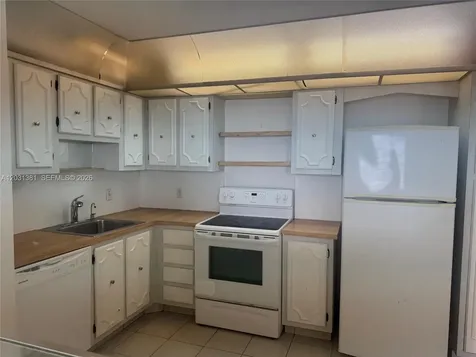 2851 NE 183rd Street Aventura FL 33160