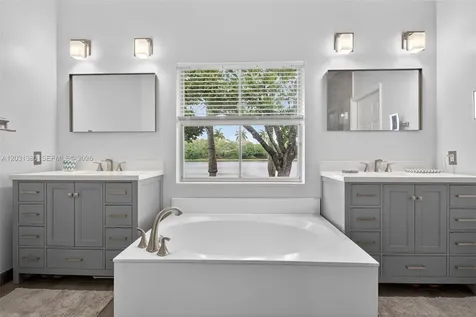 370 Carrington Drive Weston FL 33326