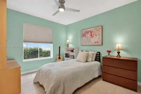 370 Carrington Drive Weston FL 33326