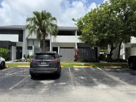 19220 NE 25th Avenue Miami FL 33180