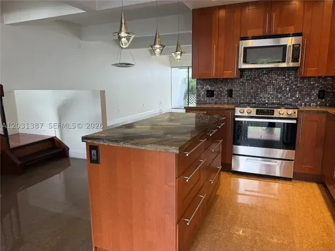 19220 NE 25th Avenue Miami FL 33180