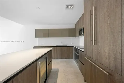 68 SE 6th Street Miami FL 33131