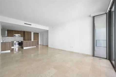 68 SE 6th Street Miami FL 33131