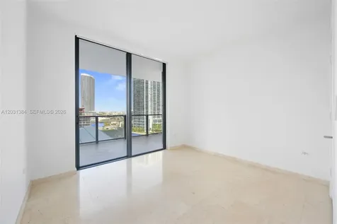 68 SE 6th Street Miami FL 33131