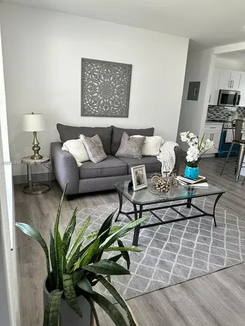 1029 SW 1st Avenue Pompano Beach FL 33060