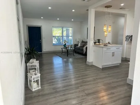 1029 SW 1st Avenue Pompano Beach FL 33060