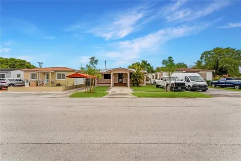 121 SW 71st Avenue Miami FL 33144