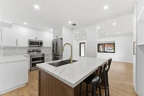 121 SW 71st Avenue Miami FL 33144