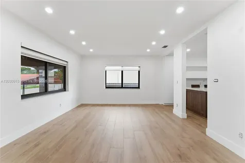 121 SW 71st Avenue Miami FL 33144