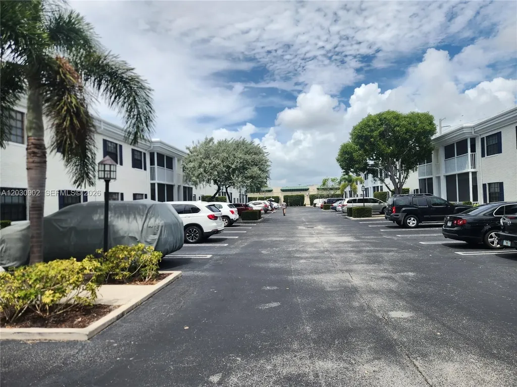 160 Cypress Club Drive Pompano Beach FL 33060