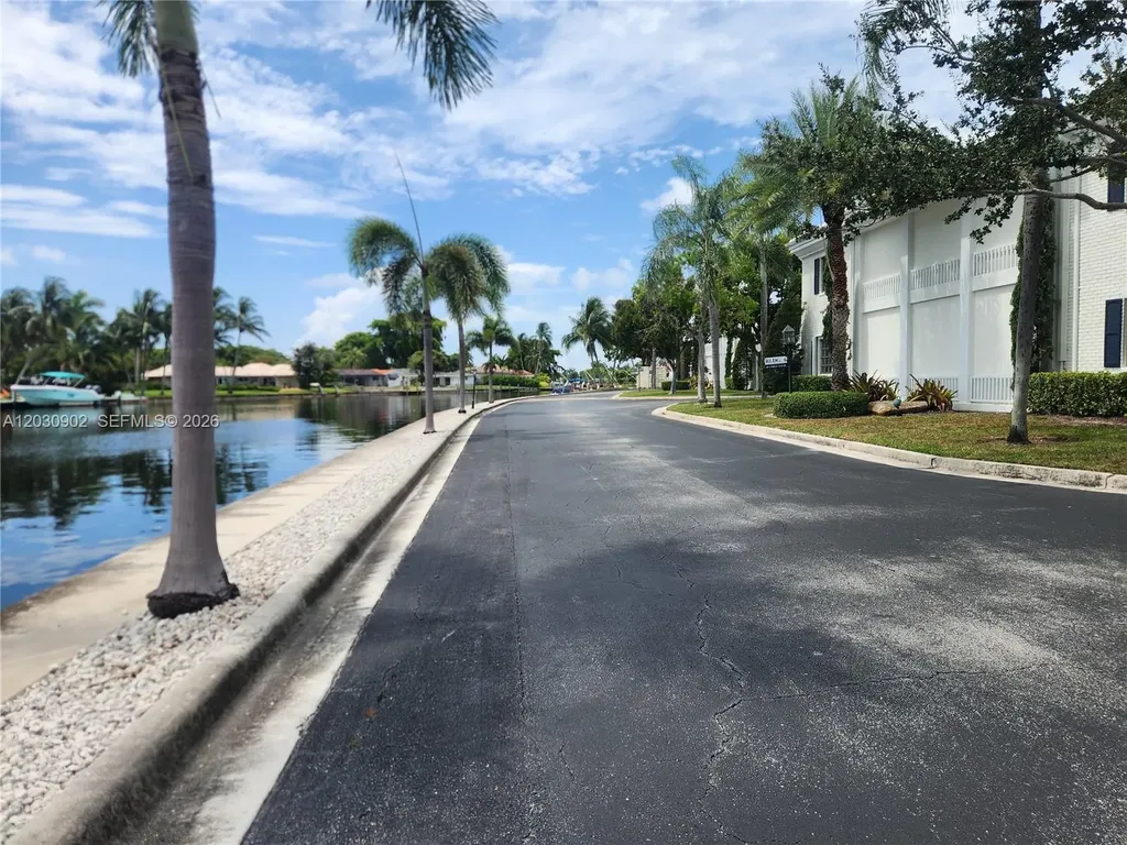 160 Cypress Club Drive Pompano Beach FL 33060