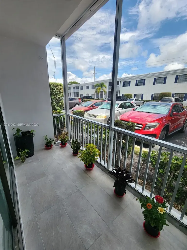 160 Cypress Club Drive Pompano Beach FL 33060