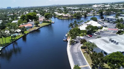 160 Cypress Club Drive Pompano Beach FL 33060
