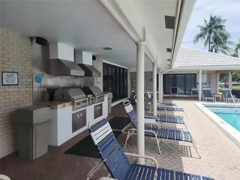 160 Cypress Club Drive Pompano Beach FL 33060