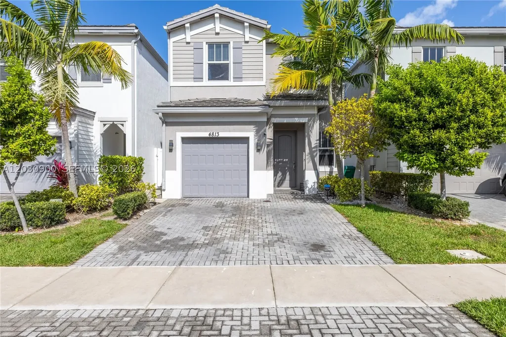 4813 NW 48th Terrace Tamarac FL 33319